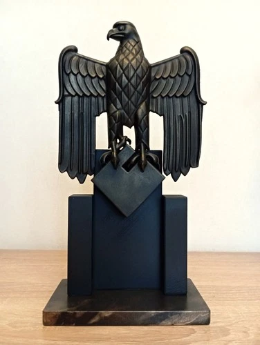 3D printed resin replica of WW2 time Norwegian Campaign eagle statue - Souvenir