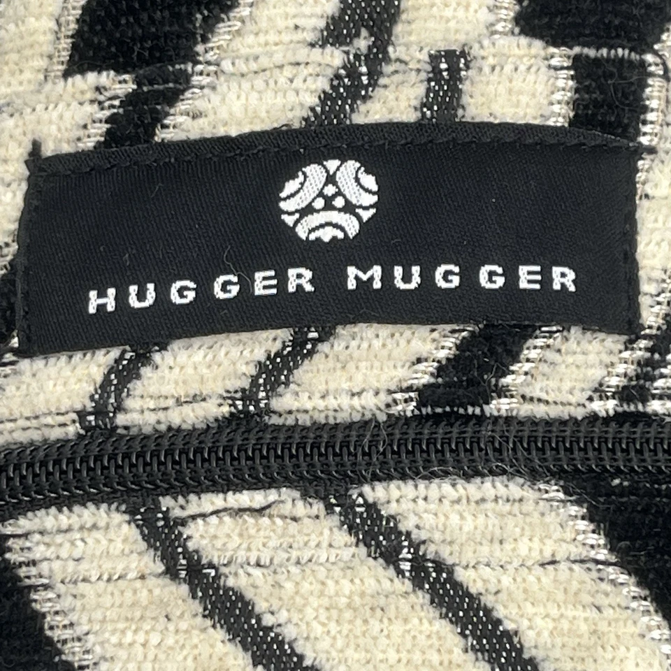 Bolsa Hugger Mugger Yoga Mat Batic preta bege padrão estofado alça de ombro - Imagem 3 de 4