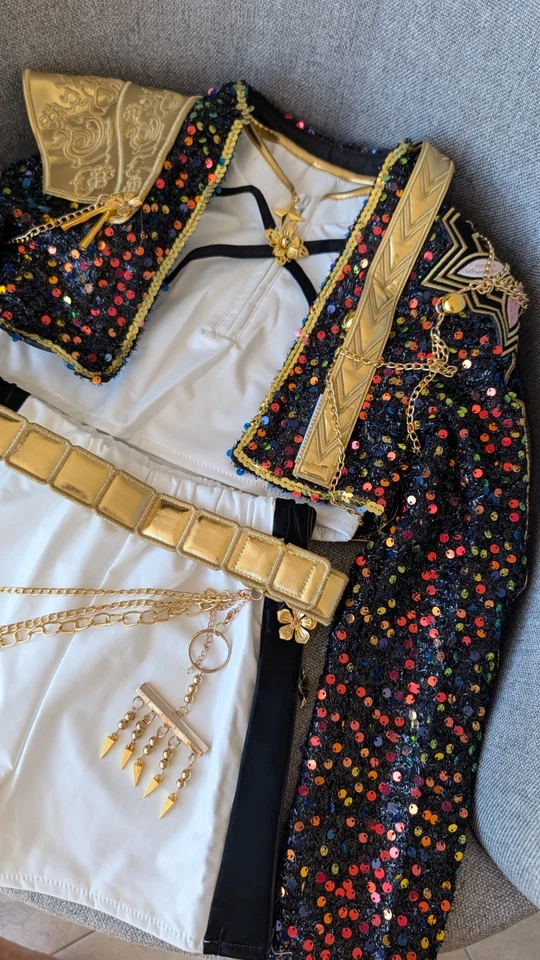 Rumi K-Pop Costume for Girls – Sequin Jacket, Top, Shorts + Accessories Gift - Image 4 of 4