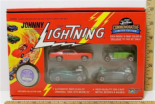Johnny Lightning 1994 Commemorative 4 Car Sets A & B Vintage Diecast Sealed NIB - Picture 2 of 5