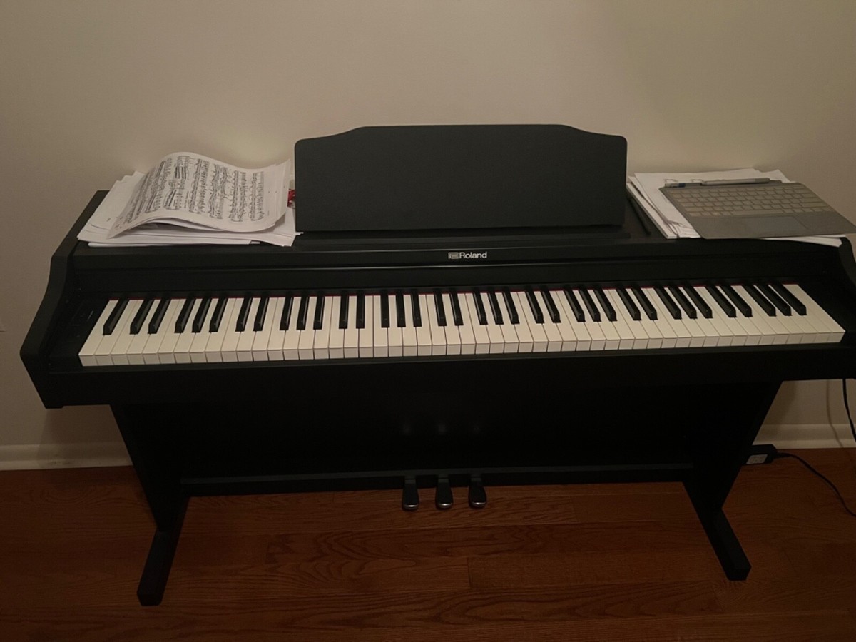7月中価格　ROLAND RP102-BK デジタルピアノ NEW Roland RP102 BK Digital Piano | Piano Nation