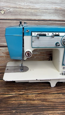 Good Housekeeper Deluxe Precision Zigzag Sewing Machine Model 2402