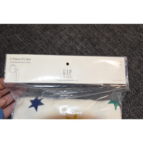 Gap Kids, Snug Fit 2-Piece Star Print Sleepwear, Organic Cotton, Size 14, NWT - Picture 4 of 8