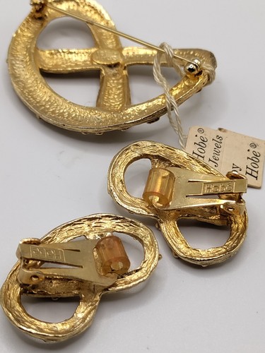 Hobe' goldfarbene Brosche & Ohrringe mit original Hängeetikett - Bild 8 von 10