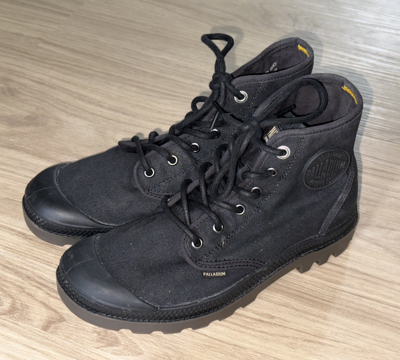 SAOLA Stivali in tela Palladium Pampa Hi Top donna 9 uomo 7 5 suola nera scarpe escursione