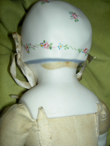 Outstanding orig. c1940 EMMA CLEAR signed bisque artist baby doll molded bonnet - Picture 3 of 14