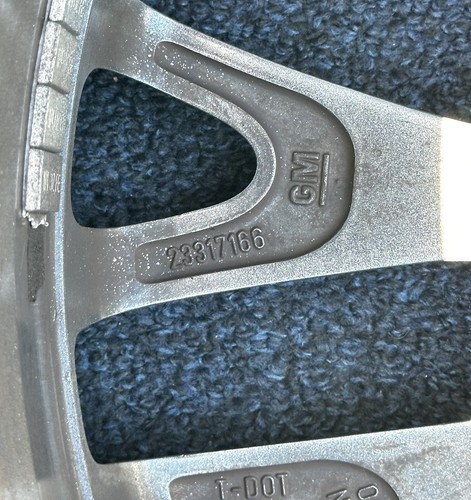 "Llanta trasera Chevrolet Corvette C7 Z06 OEM 20"" - Imagen 6 de 6