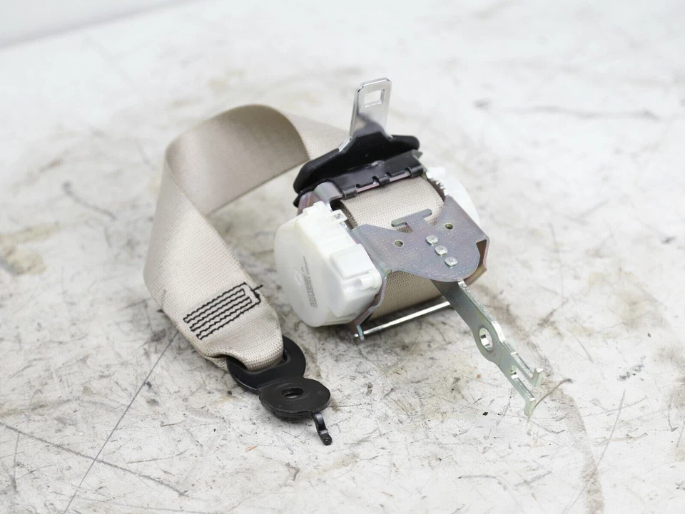 Cinturón de seguridad trasero derecho pasajero BMW 750i F01 2009-2015 retractor beige OEM Foto 3 de 4