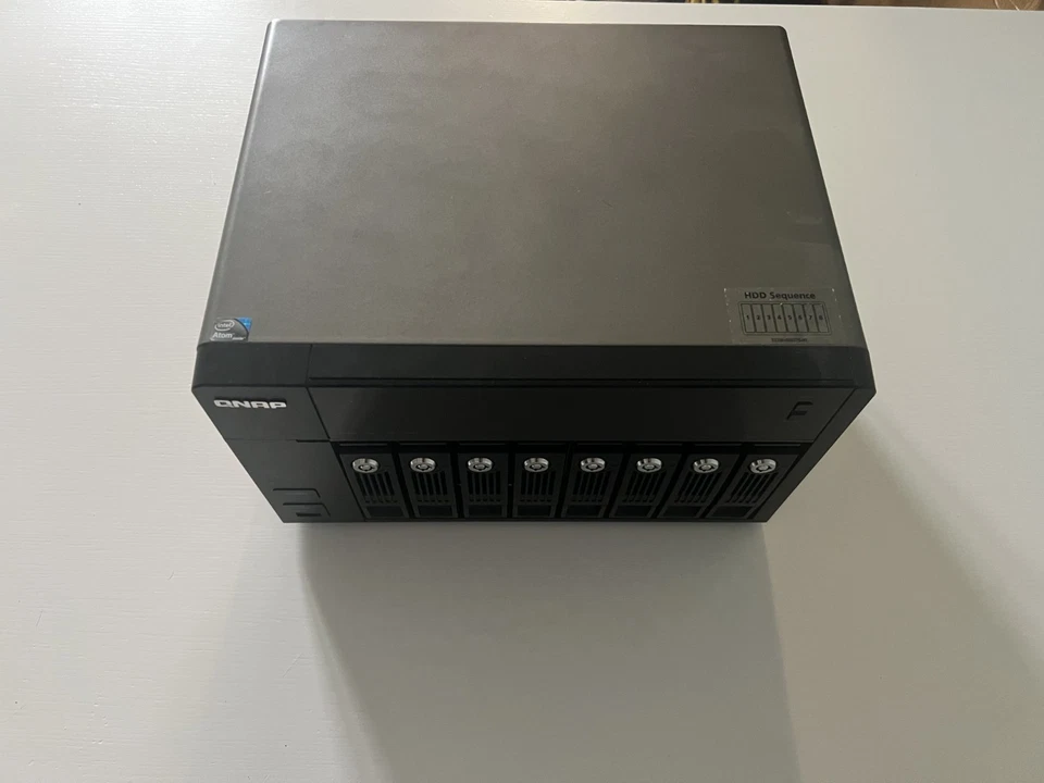 QNAP TS-859 Pro+ 8-Bay NAS | 1 GB RAM | Atom D510 4x 1.8 GHz | Dual Gigabit LAN - Image 2 of 4