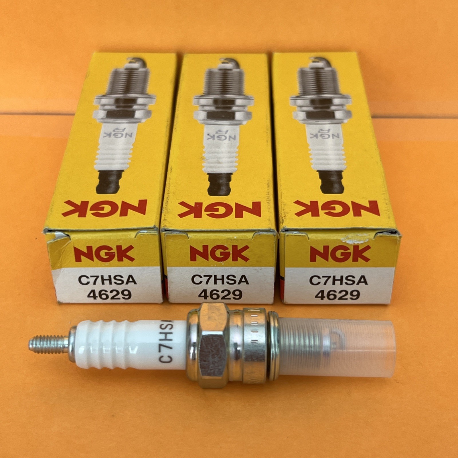 NGK C7HSA / 4629 Genuine Spark Plugs  Set Of 3 