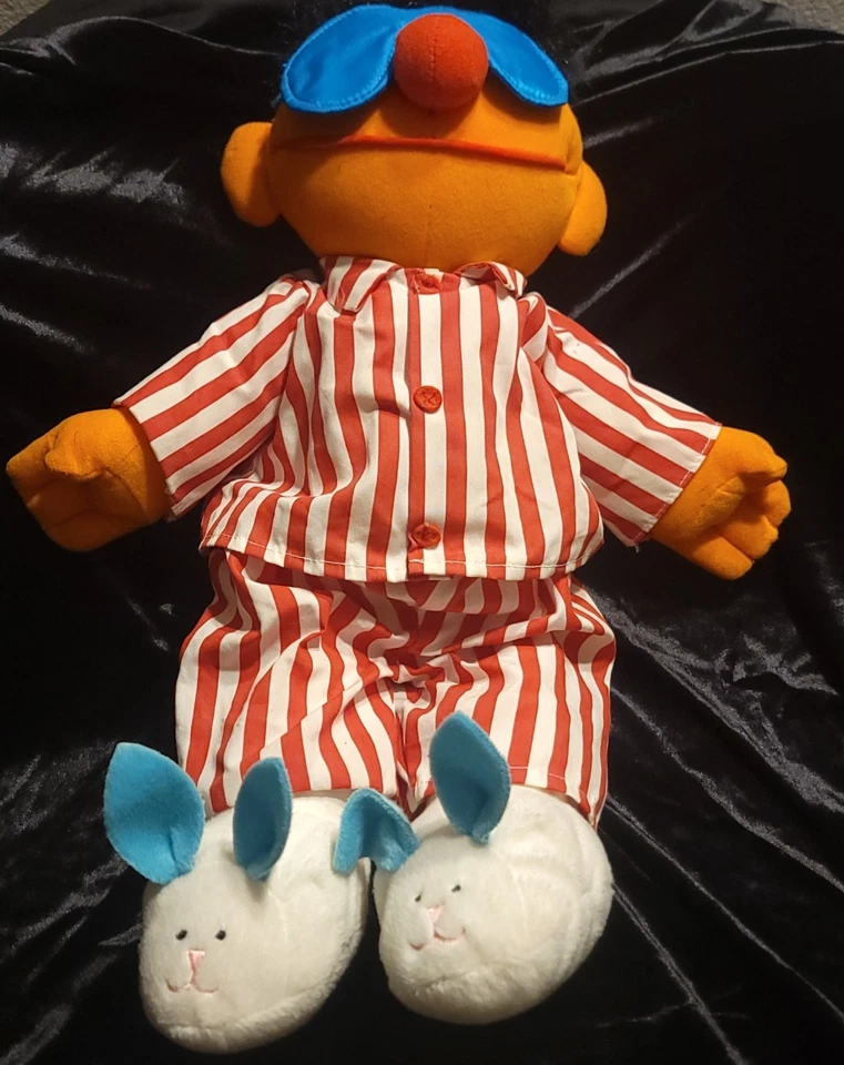 Muñeca de peluche Tyco Sesame Street SING & RONQUE ERNIE 1996 de colección cantando y hablando Foto 3 de 4