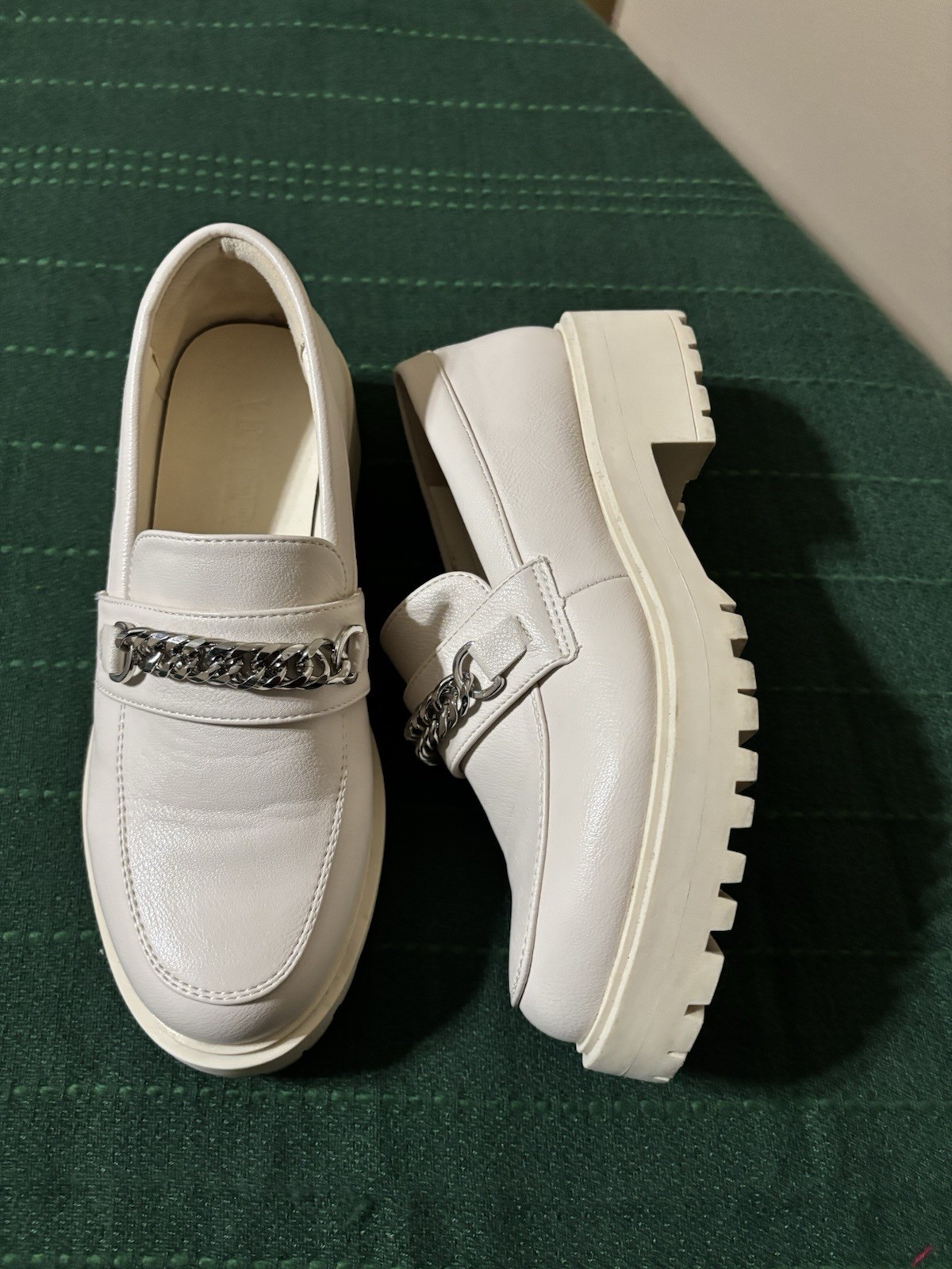 Yetier Cream platform women's loafers Size 7