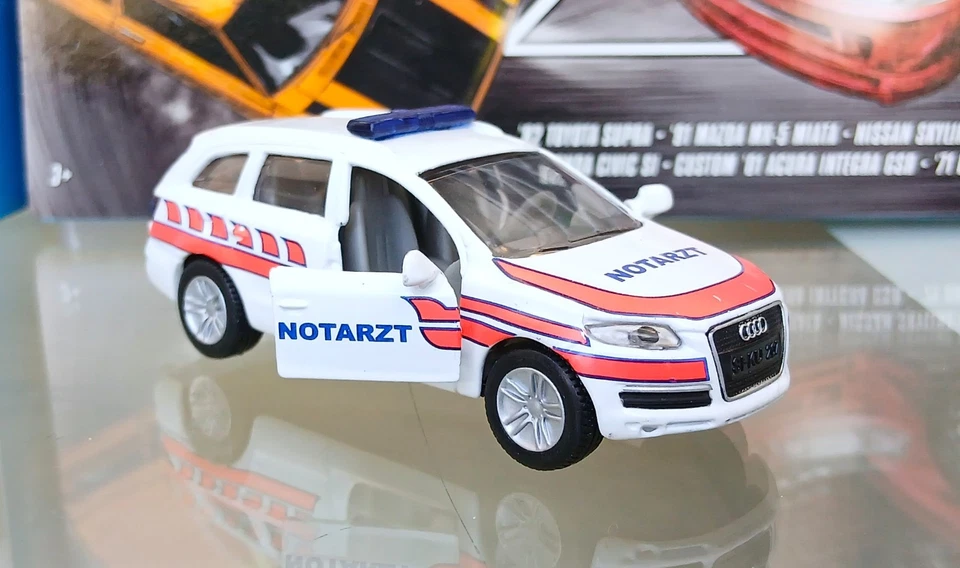 🇩🇪🇨🇭 1/55 SIKU AUDI Q7 NOTARZT (médico de emergência suíço) - RARO - Perfeito/solto - Imagem 2 de 3