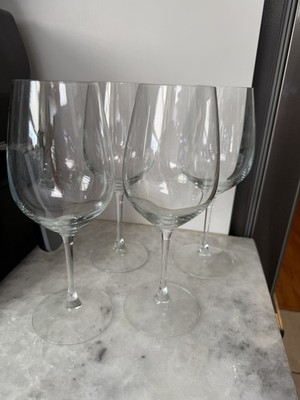 4 -CHEF & SOMMELIER 9.25'' WINE GLASSES. Excellent condition! 