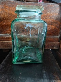 antique heavy glass sweet jar/container 24 cm tall 3.2 kg