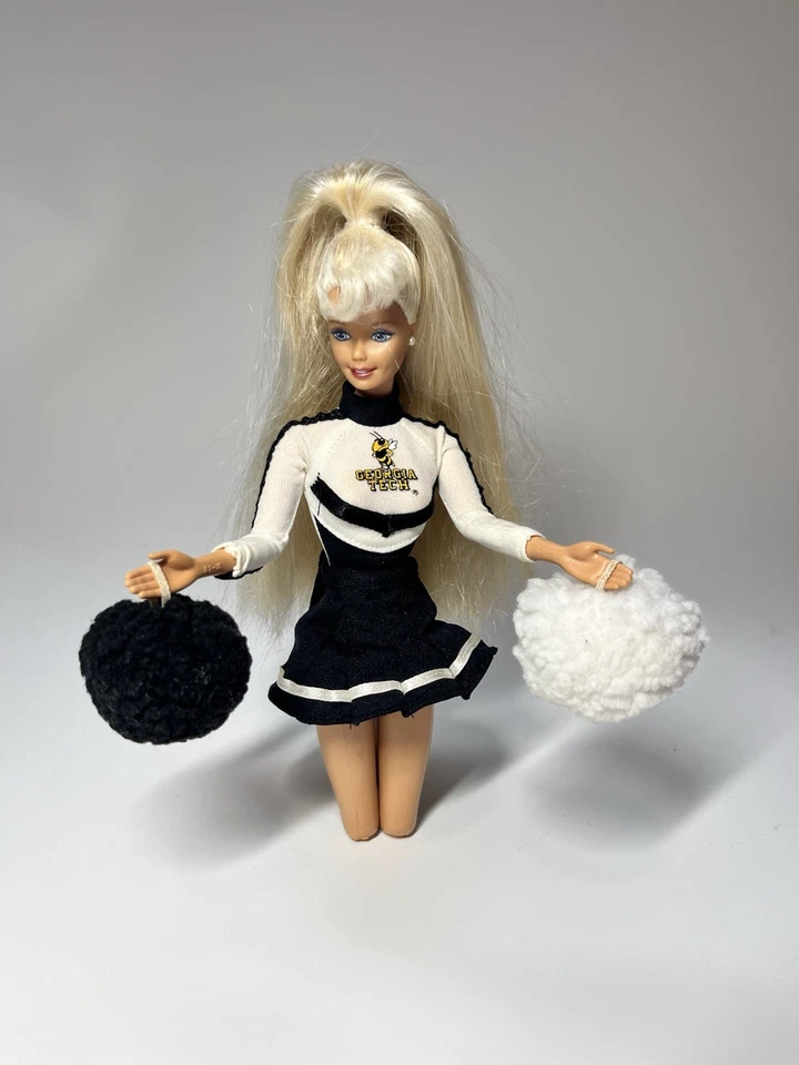 Barbie Georgia Tech Cheerleader Vintage 1996 - Mattel 19159 - Image 2 of 4