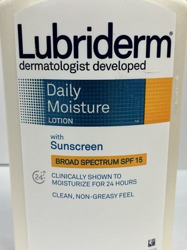 Lubriderm Lozione Idratante Quotidiana Idratante con PROTEZIONE SOLARE SPF 15 Fuori Produzione - Foto 2 di 4