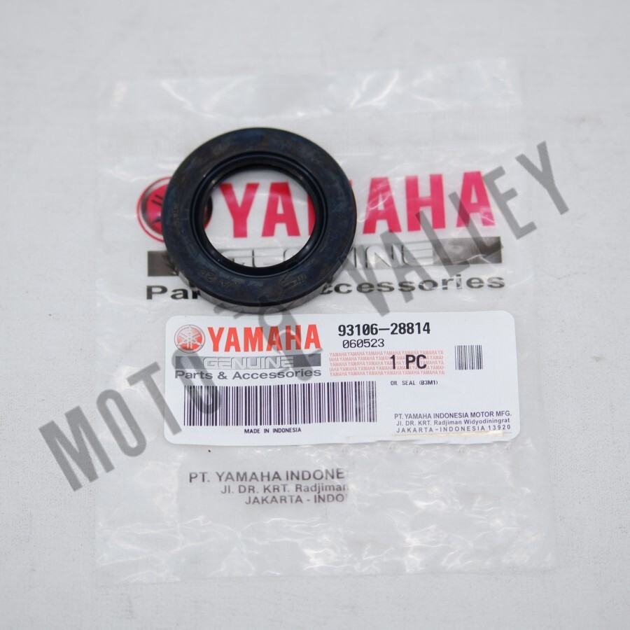 Genuine Parts Yamaha WR 155 Rear Wheel Rubber Oil Seal 93106-28814