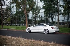 Cars mercedes cls 550 white Desk Mat Stitched
