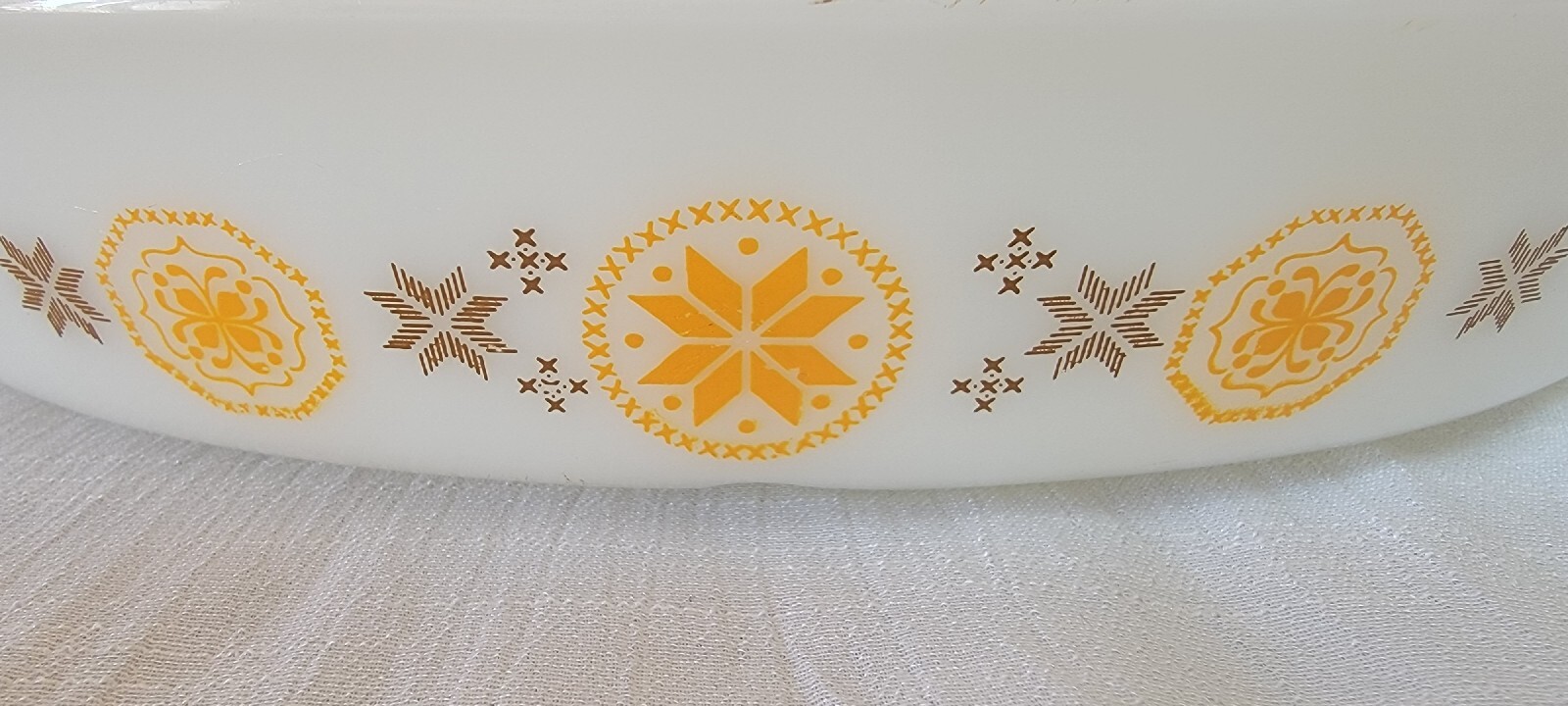 Pyrex ~Town and Country ~Divided Serving/Casserole/Vegetable Dish ~No Lid~ USA