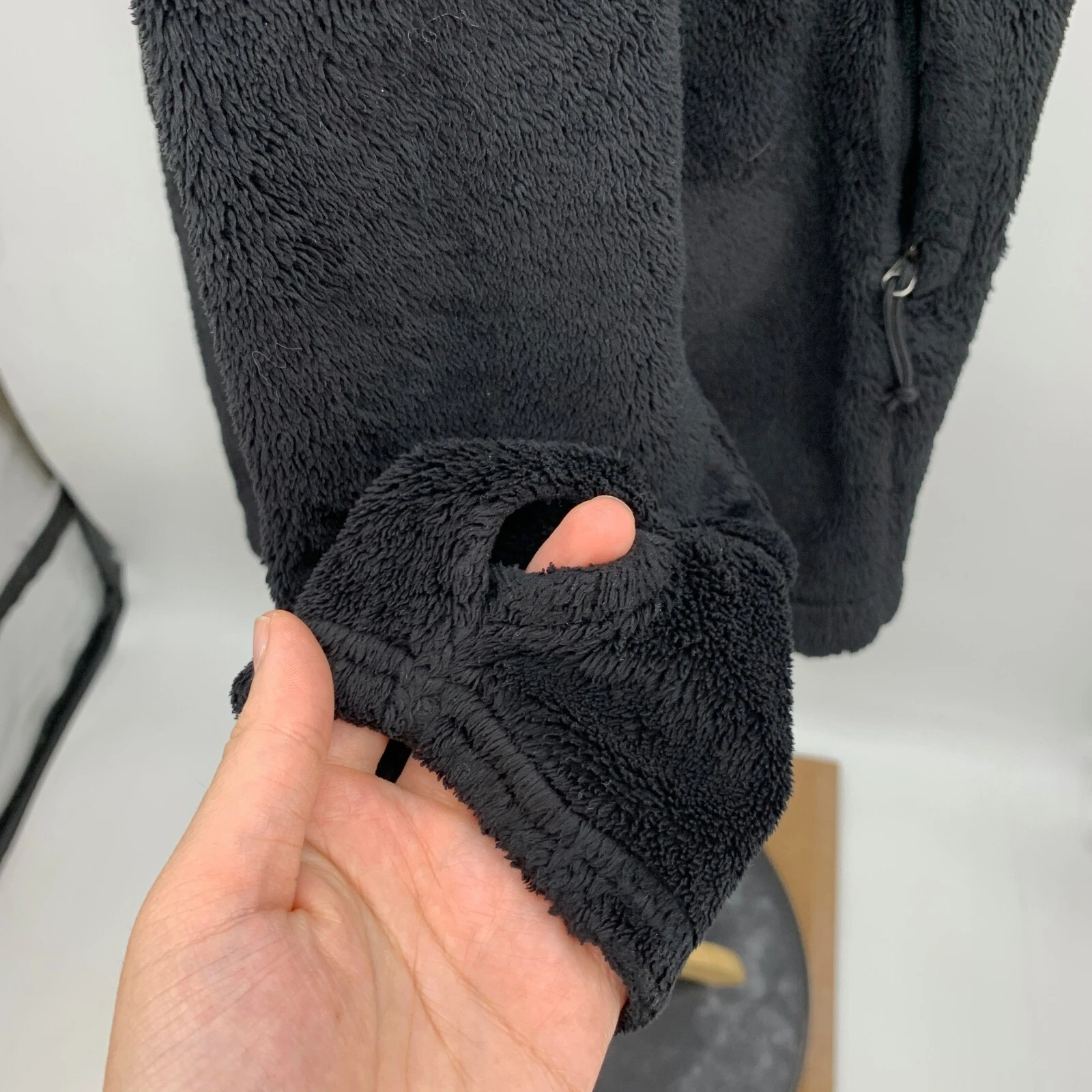 north-face fleece full zip pocket long sleeve thumbhole jacket
