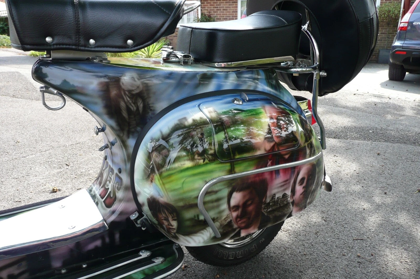 Vespa Douglas P150 Scooter - Picture 7 of 23