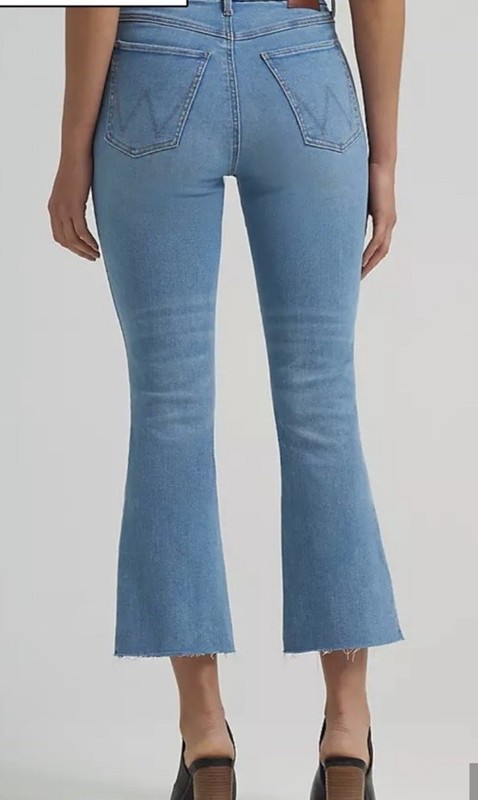 Wrangler Women’s Blue Medium Wash High-Rise Flared Denim Jeans, 5-Pocket