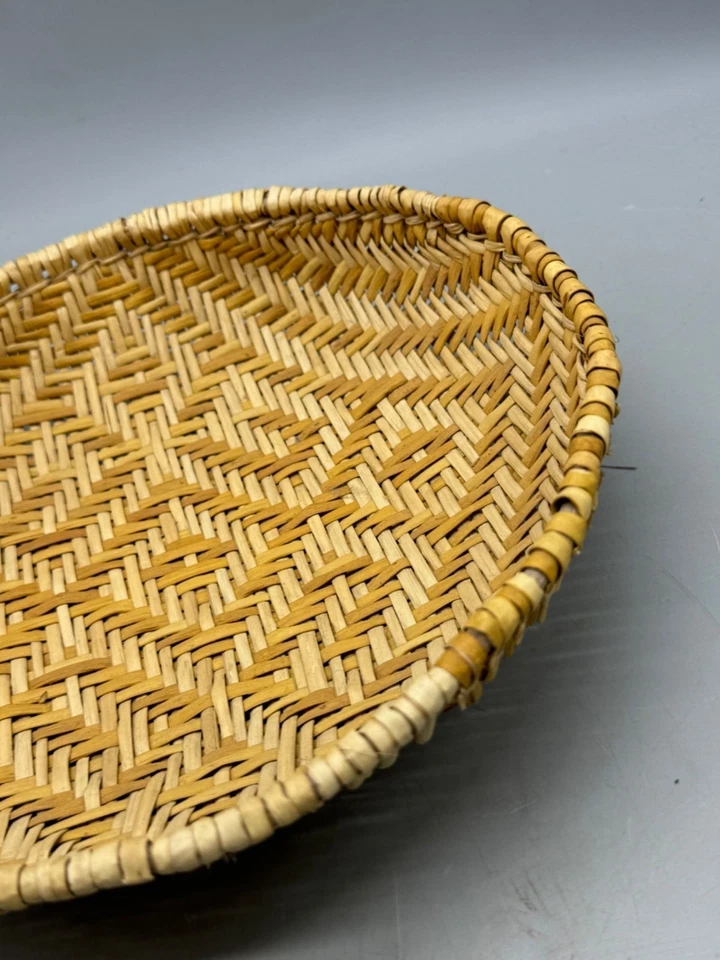 Bandeja de cesta redonda tejida a mano de ratán 12" X 3" usada LEER Foto 4 de 4