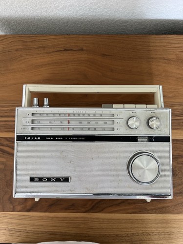 SONY TFM-116A MULTI-BANDS RADIO FM/AM THREE BAND 11 TRANSISTOR AS-IS Parts Only - Picture 2 of 12