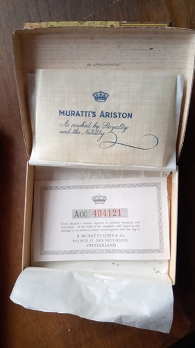 Murattis Ariston Turkish 20 Cigarettes Box, empty, Made in Switzerland - Picture 2 of 4