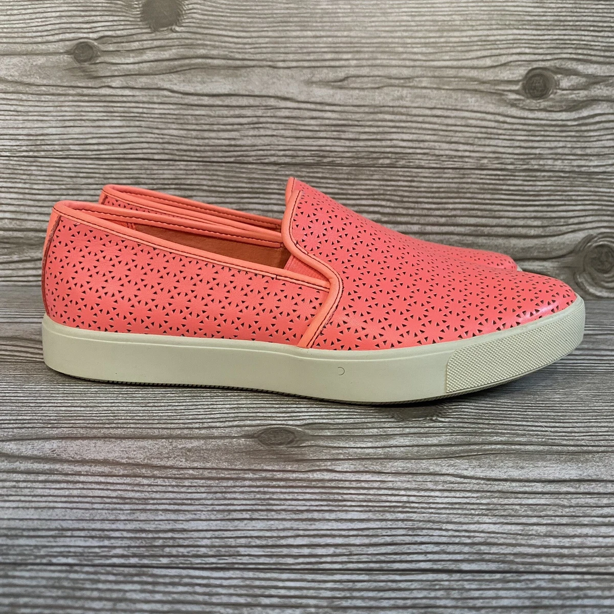Under Armour Womens UA DJ Leather Low Top Slip On Sneakers Size 8