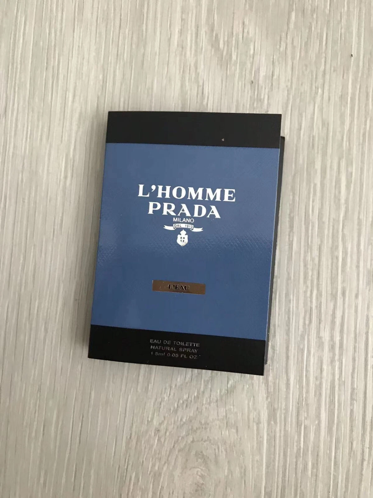 L'HOMME PRADA L'EAU