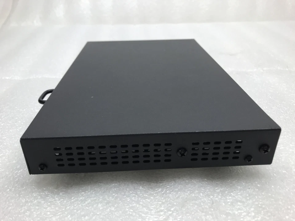 Ruckus Wireless Zone Director 1100 ZD1100 Networking Controller - Image 4 of 4
