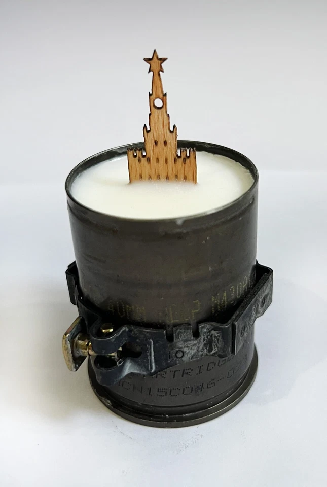 Vela Perfumada Mecha Kremlin Altamente Decorativa, Vela de Soja Artesanal Única Foto 2 de 4