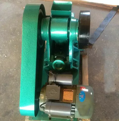 60 X 100 Jaw Crusher for gold mining, granite, concrete, gravel, rock crushing - Bild 4 von 6