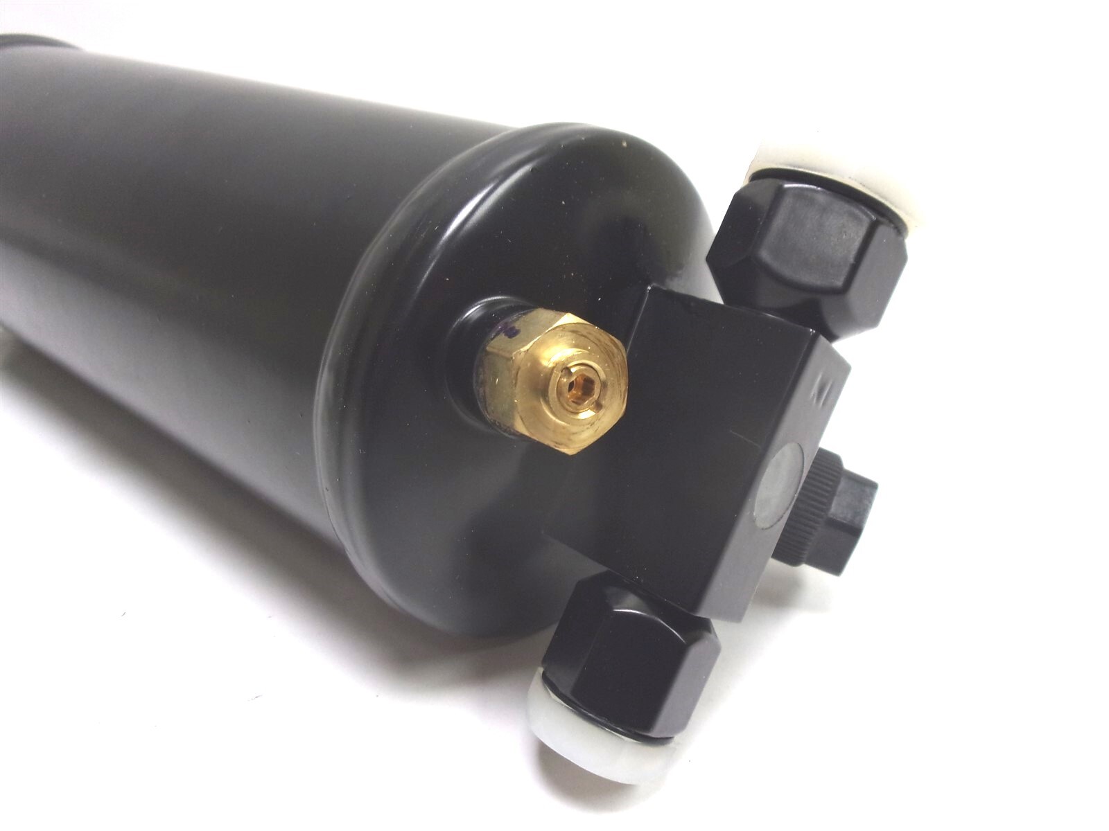 1693117C1 NEW INTERNATIONAL RECEIVER DRIER R-12 R-22 R-134A 7230 