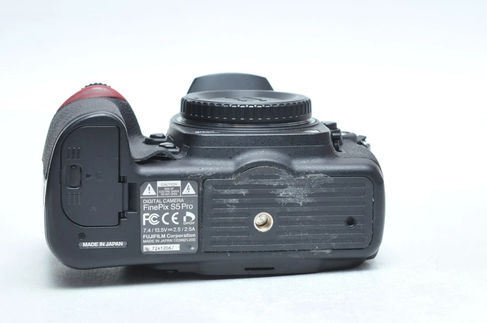 Fujifilm FinePix S5 PRO 12.34MP Digital SLR Camera for Nikon F Mount - Image 4 of 4