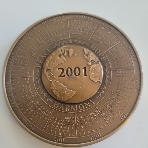 SOLID BRONZE Art Medallion "Wild Animals"2001 - Franklin Mint Calander Art - Picture 4 of 11