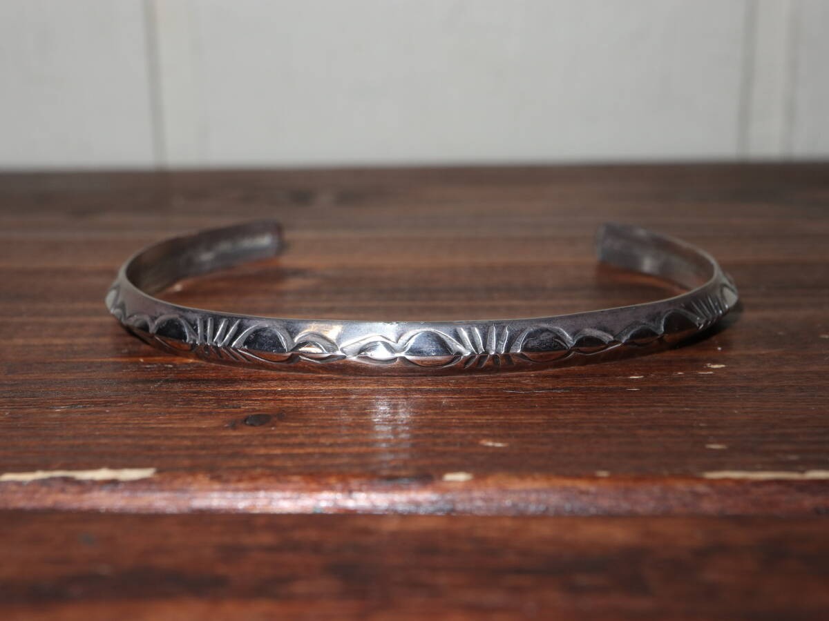 アクセサリー navajo triangle bangle sterling tahe W. Tahe Navajo Sterling Silver Unisex/Mens/Womens Bangle