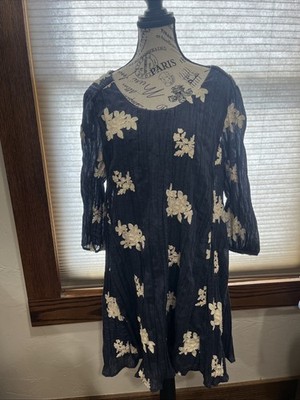 green emerald velvet dress ECB Exclusive: Dreamy Floral Embroidered Maxi Dress 2XL main image 1