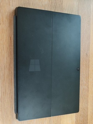 Microsoft Surface 2 Pro defektes Display in Surface 1 Gehäuse