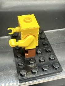 Lego SpongeBob SquarePants Minifigure 3833 Krusty Krab bob021 Read