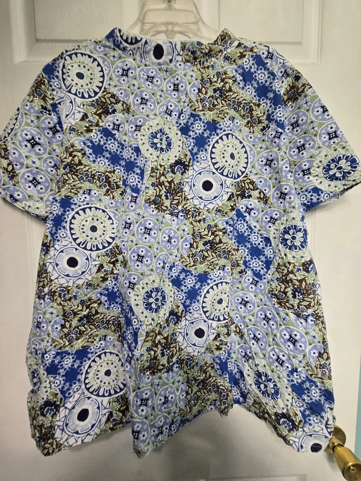 Grey's Anatomy Scrub Top size 3X-Kimono Style w/2 side Pockets-Chest 29"/L 29" - Image 2 of 4