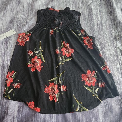 Massini Black Mock Neck Tank Lace Keyhole Red Floral Sleeveless NWT Size Medium - Picture 9 of 11