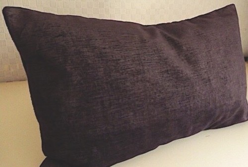 12" x 21" AUBERGINE CRUSHED COTTON/LINEN VELVET OBLONG CUSHION COVER - Picture 3 of 3