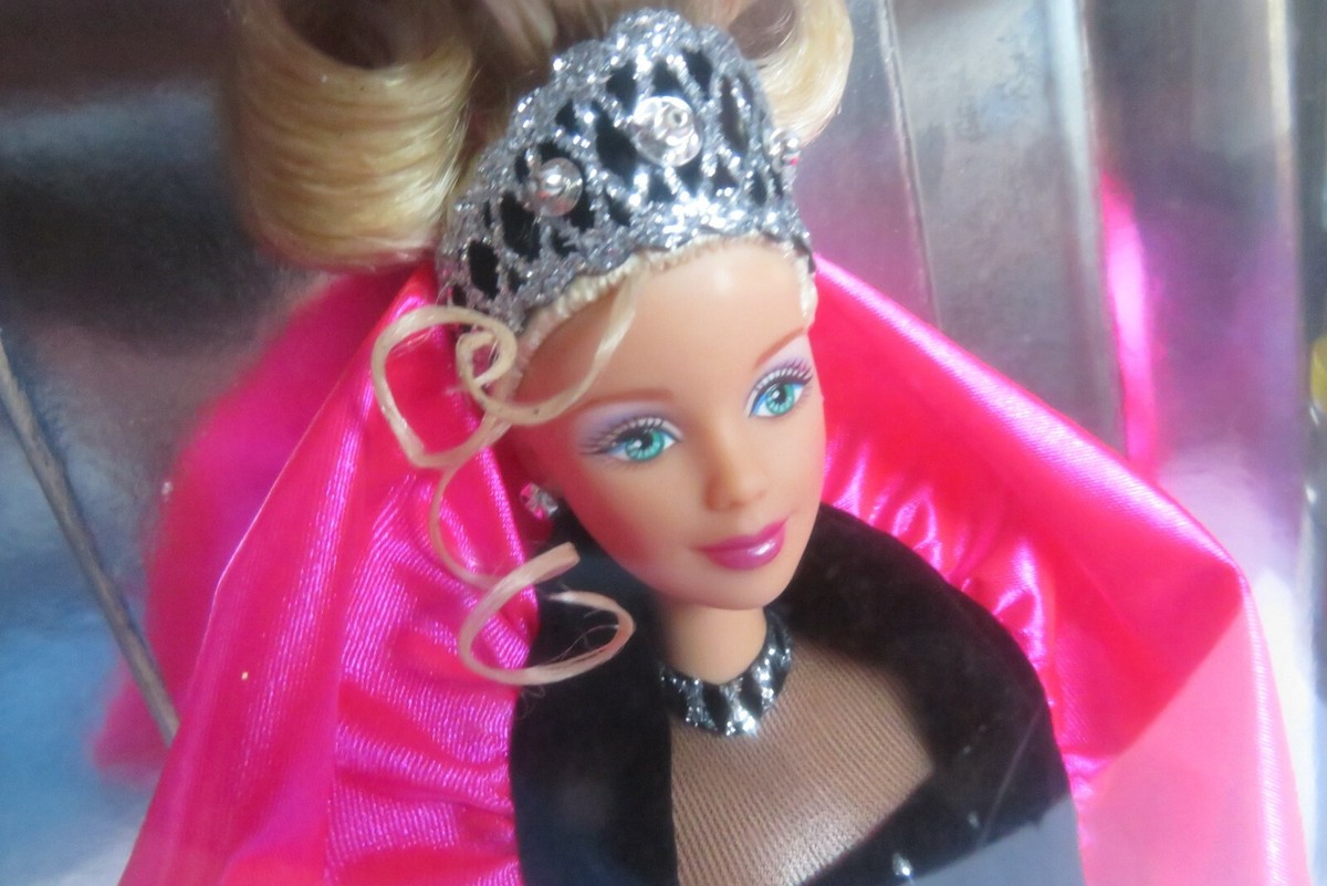 1998 VINTAGE HAPPY HOLIDAYS BARBIE Special Edition Mattel 4 - NRFB