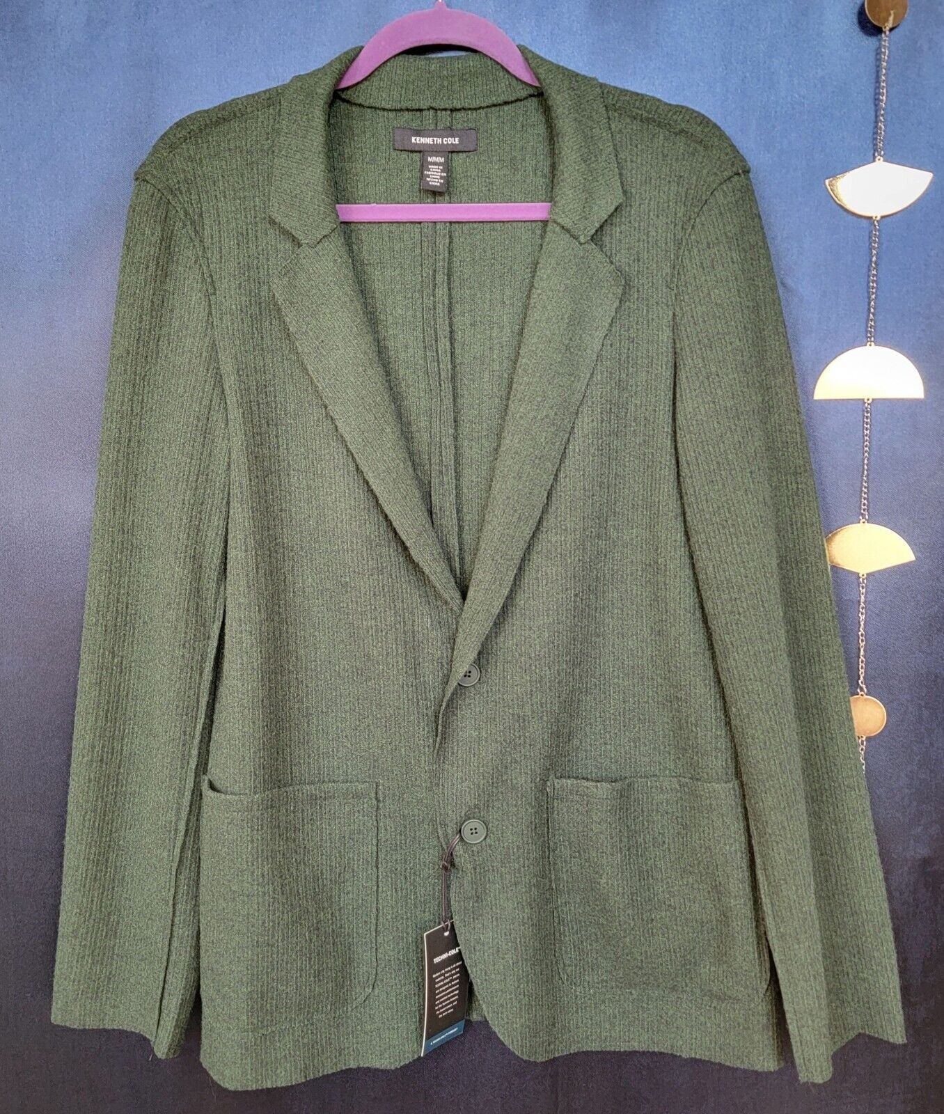 Picture 4 of 24