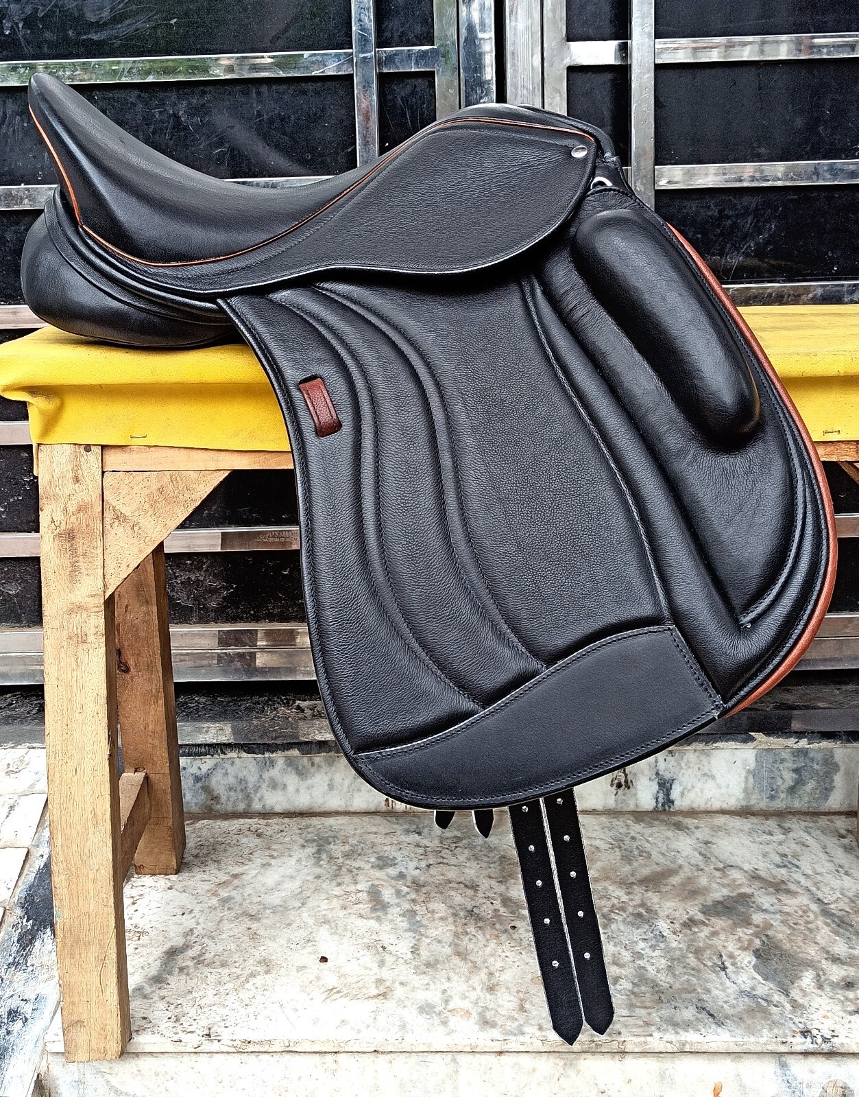 Leather Dressage Monoflap Saddle Brand New Adjustable Gullets, Size 17" to 18"