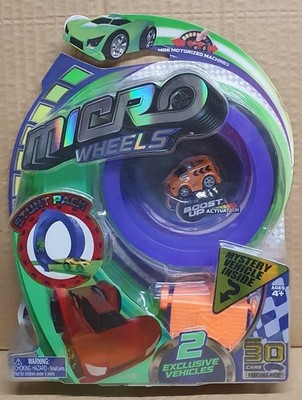 Micro Wheels Stunt Pack Race Looping mit 2 Mini Autos mit Boost Up Aufzugmotor