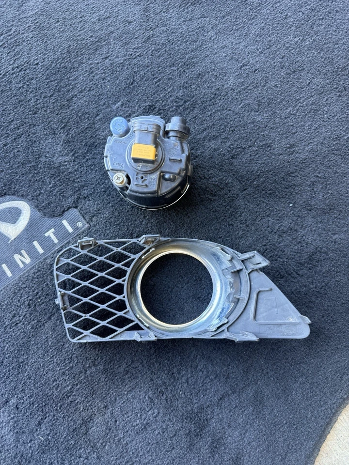 Luz antiniebla lateral izquierda Infiniti M37S 2011-2013 con conjunto de rejilla bisel OEM Foto 3 de 4